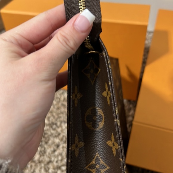 Louis Vuitton toiletry 26 *SOLD - Picture 14 of 15